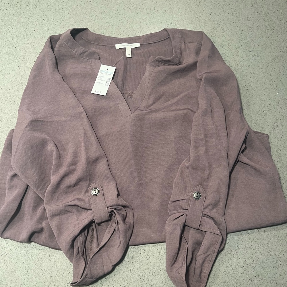 Brand new Maurice’s 3/4 length top - size medium